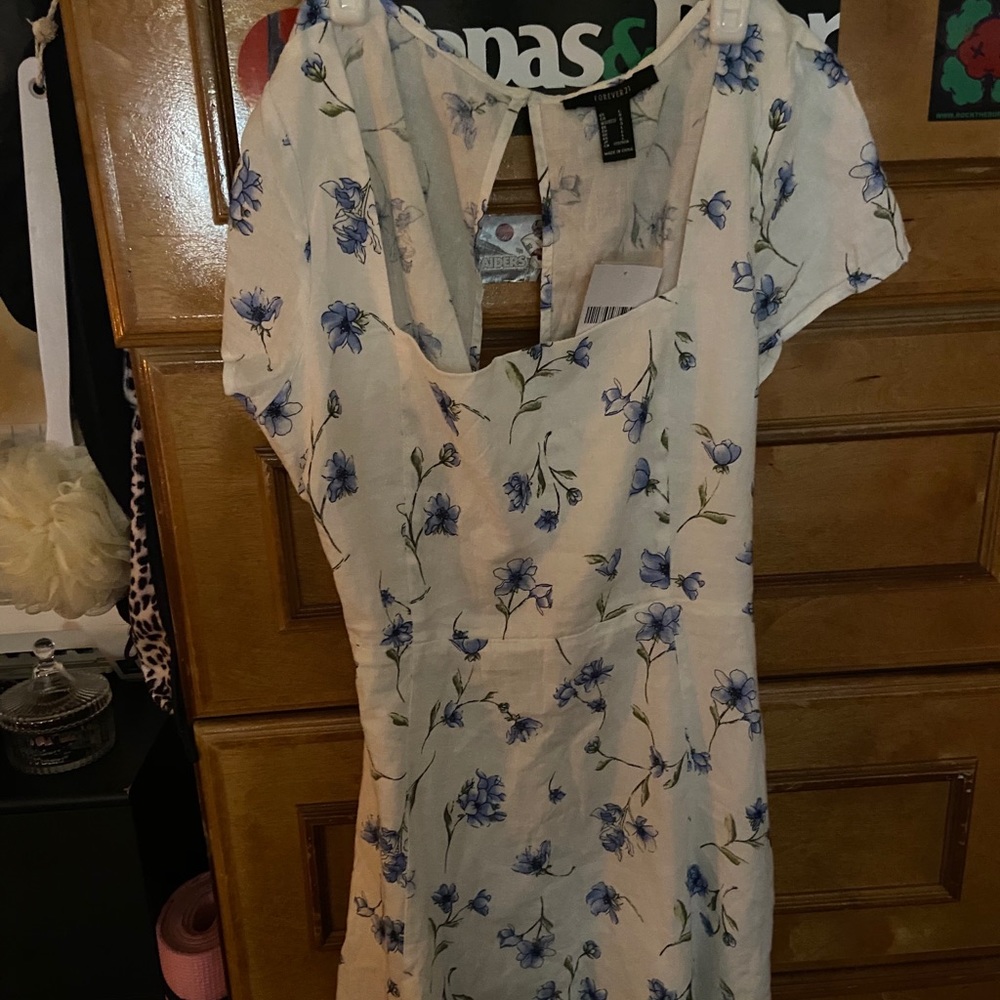 FOREVER 21 WHITE DRESS